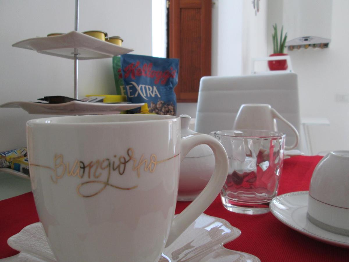 B&B Regina Margherita L'Aquila Bagian luar foto