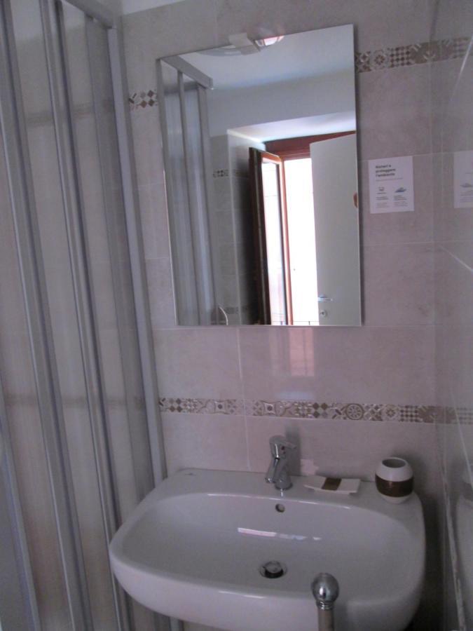 B&B Regina Margherita L'Aquila Bagian luar foto