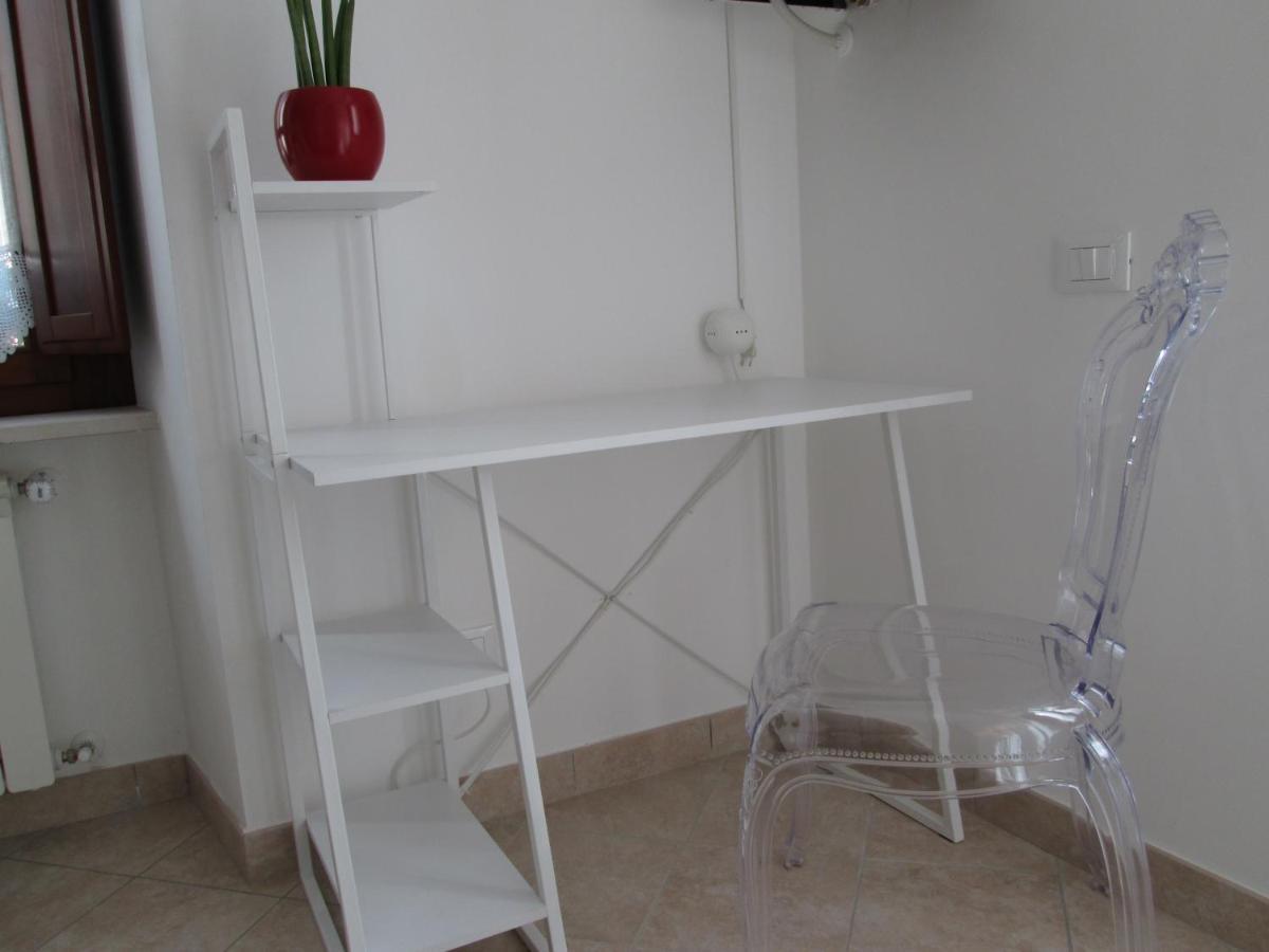 B&B Regina Margherita L'Aquila Bagian luar foto