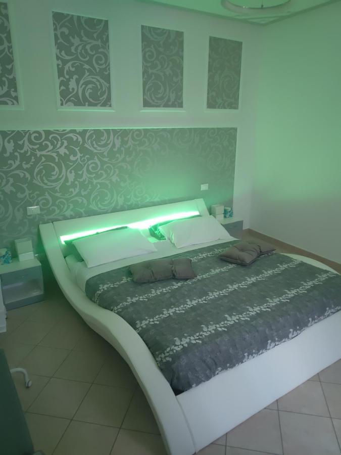 B&B Regina Margherita L'Aquila Bagian luar foto